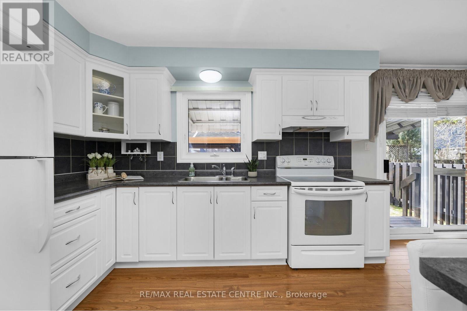 466 VANIER DRIVE, Milton (BM Bronte Meadows), Ontario, L9T4T4 — Photo 7