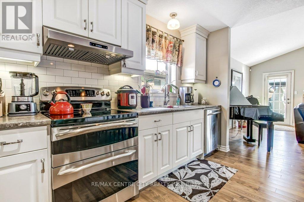 67 PEACH TREE BOULEVARD, St. Thomas, Ontario, N5R0C1 — Photo 8