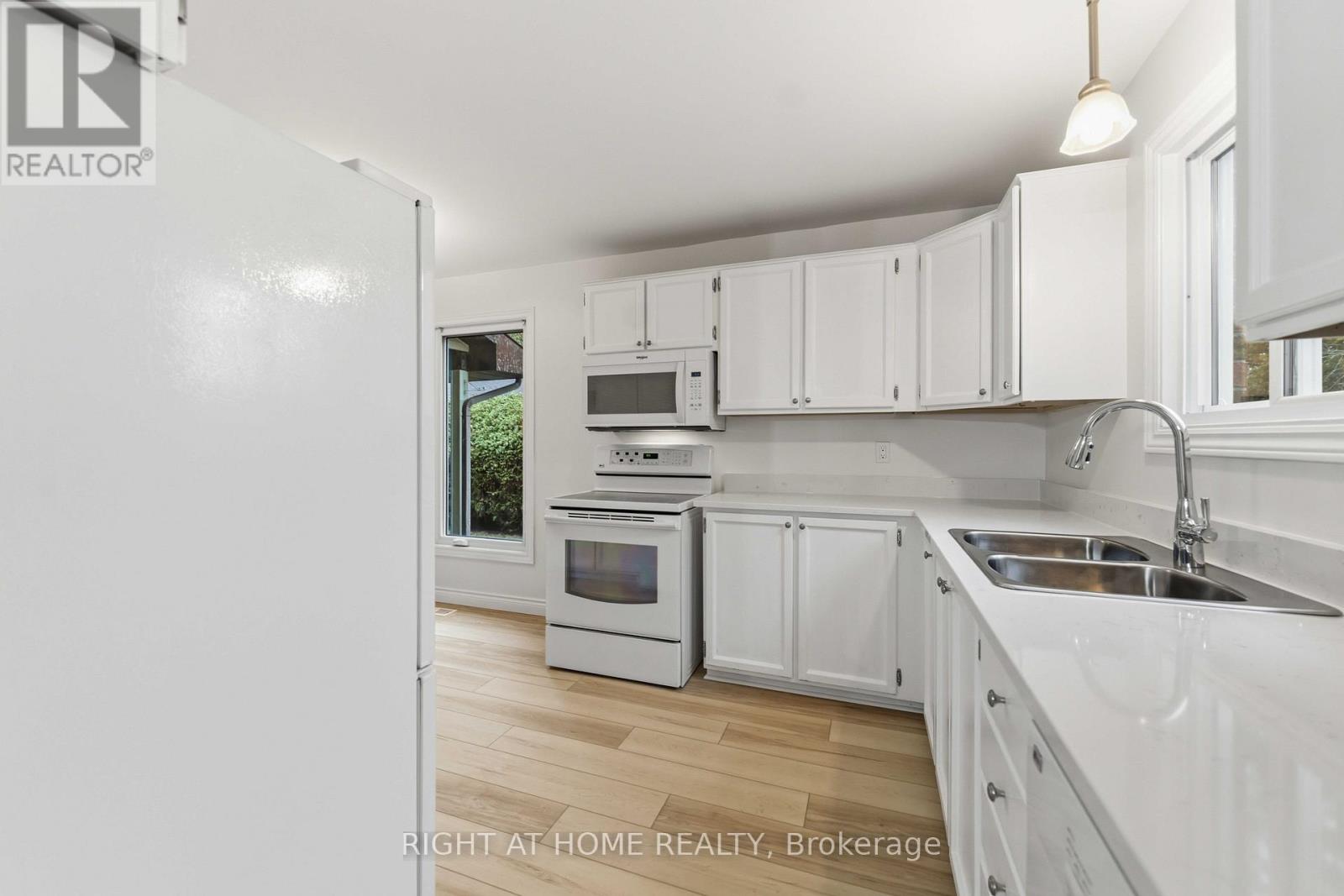 27 MCCLURE CRESCENT, Ottawa, Ontario, K2L2H1 — Photo 18