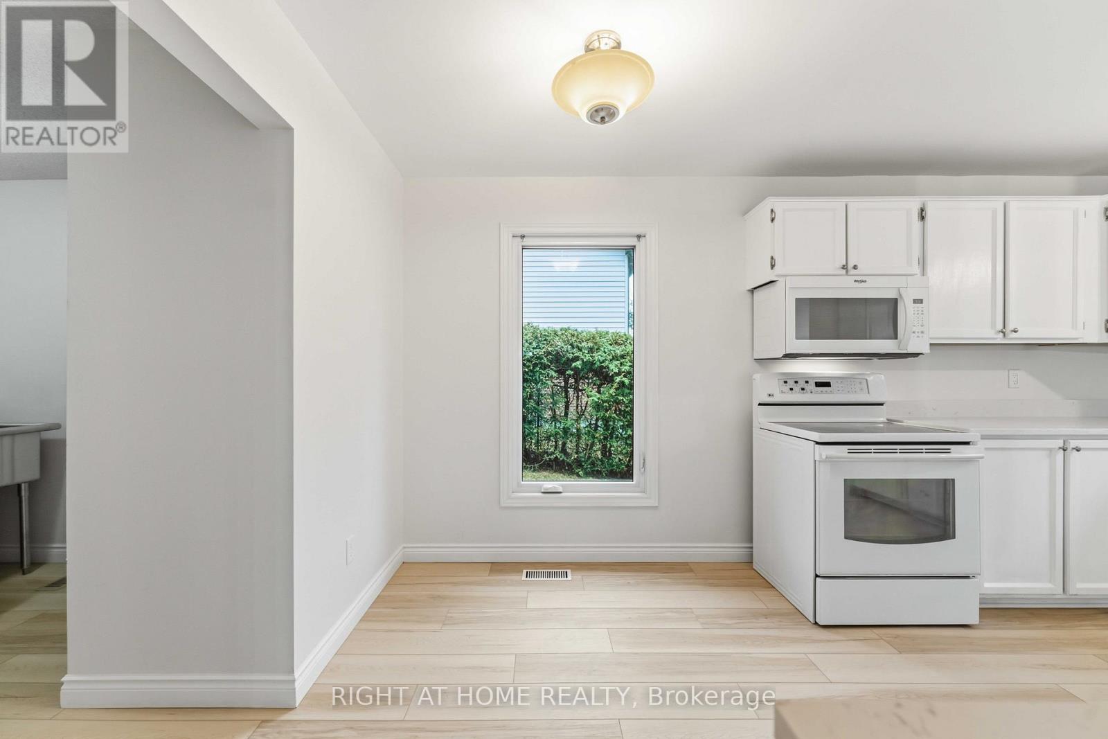 27 MCCLURE CRESCENT, Ottawa, Ontario, K2L2H1 — Photo 22