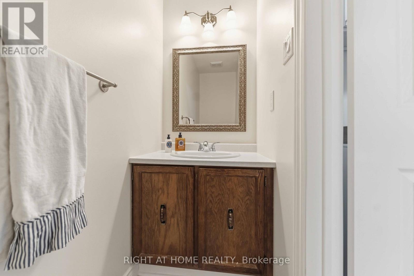 27 MCCLURE CRESCENT, Ottawa, Ontario, K2L2H1 — Photo 25