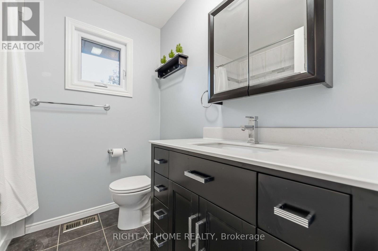 27 MCCLURE CRESCENT, Ottawa, Ontario, K2L2H1 — Photo 31