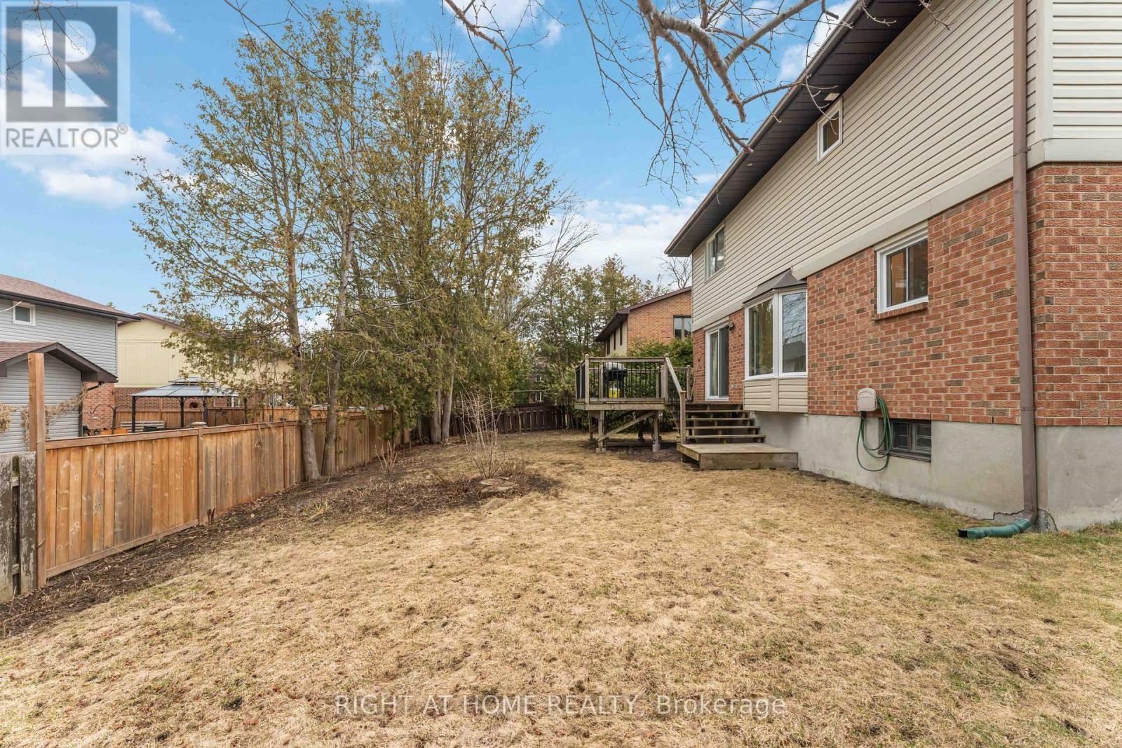 27 MCCLURE CRESCENT, Ottawa, Ontario, K2L2H1 — Photo 45