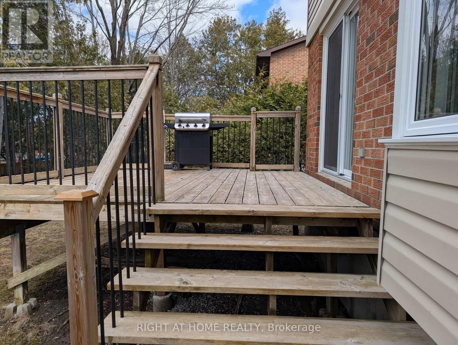 27 MCCLURE CRESCENT, Ottawa, Ontario, K2L2H1 — Photo 49