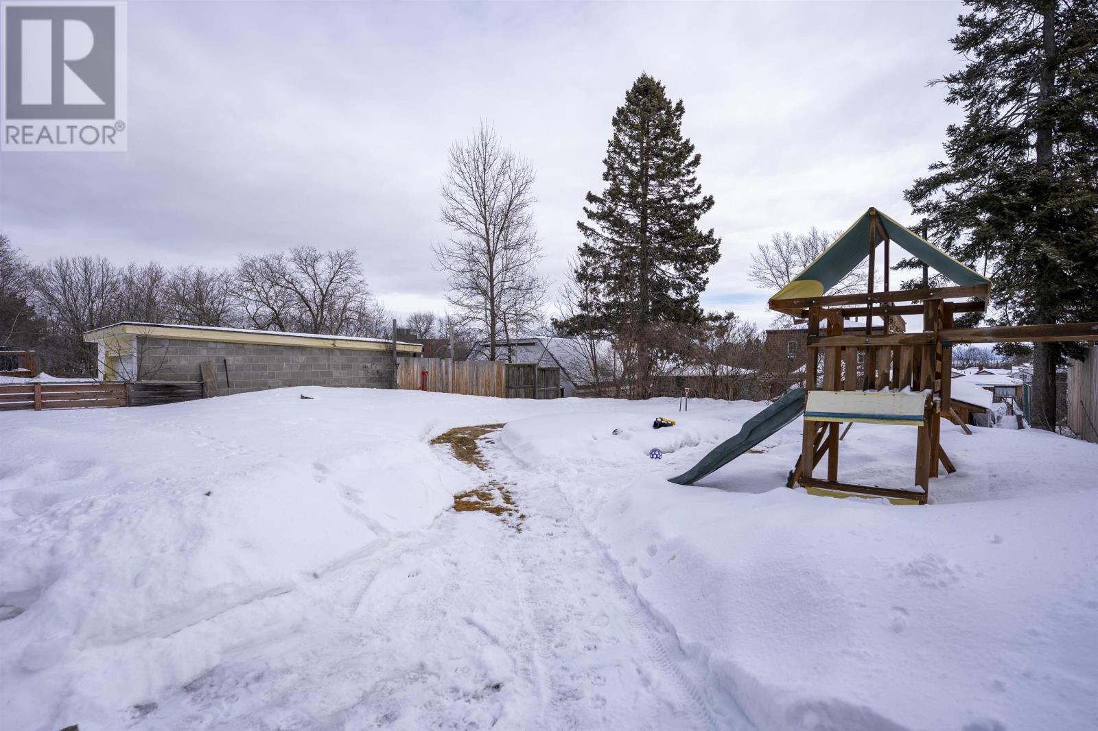 268 Leslie AVE, Thunder Bay, Ontario, P7A1W6 — Photo 25