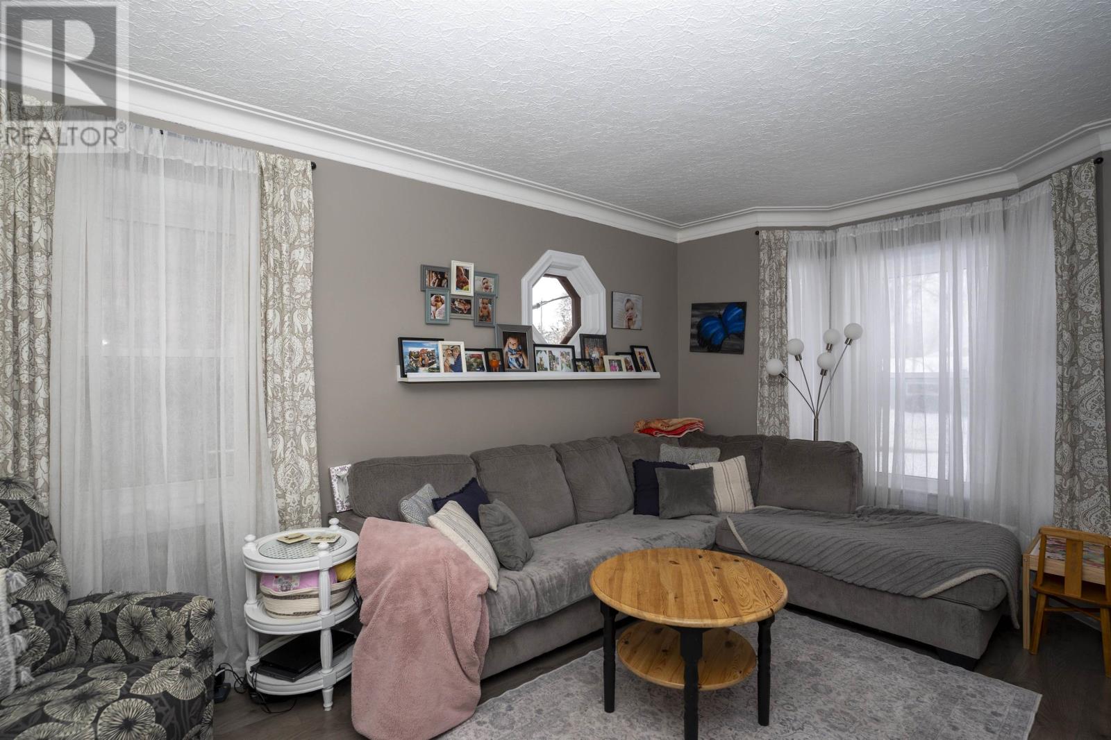 268 Leslie AVE, Thunder Bay, Ontario, P7A1W6 — Photo 4