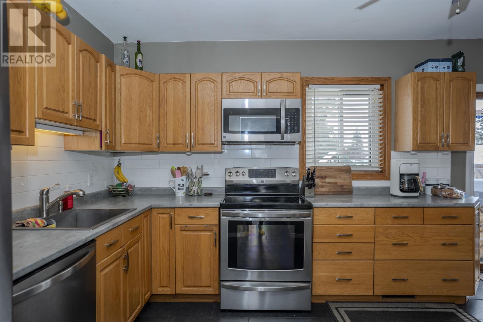 268 Leslie AVE, Thunder Bay, Ontario, P7A1W6 — Photo 9