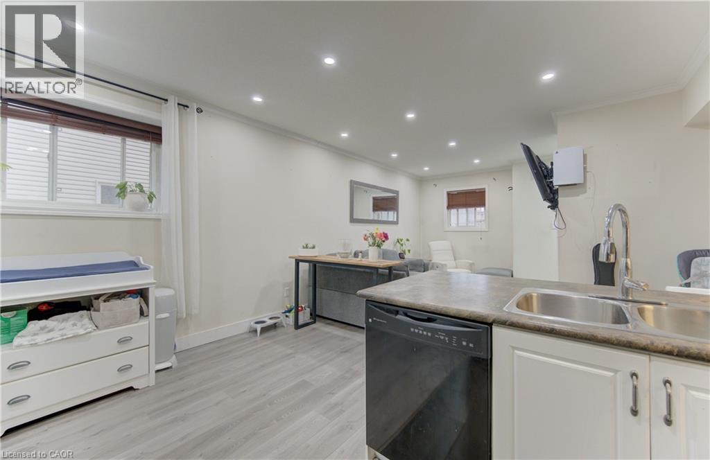 50 HOWE Drive W Unit# 4D, Kitchener, Ontario, N2E0A3 — Photo 13