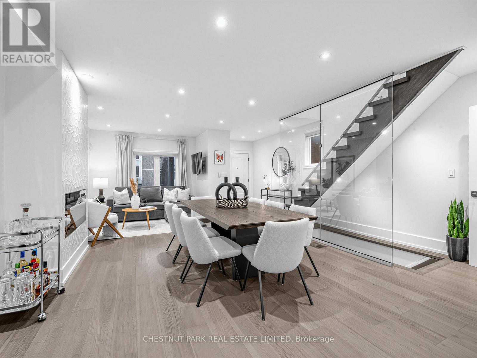 209 ROBINA AVENUE, Toronto (Oakwood Village), Ontario, M6C3Y9 — Photo 12