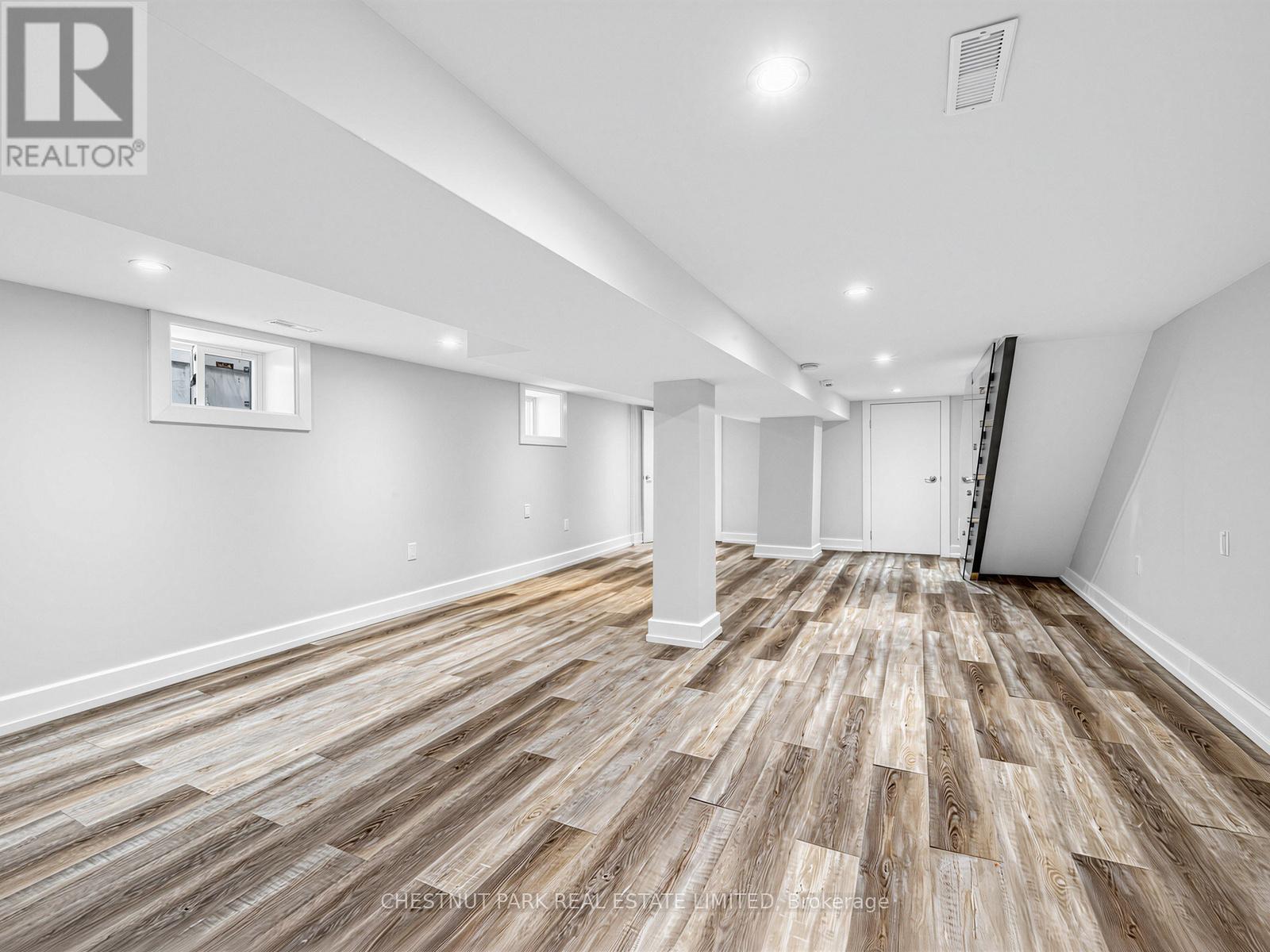 209 ROBINA AVENUE, Toronto (Oakwood Village), Ontario, M6C3Y9 — Photo 34