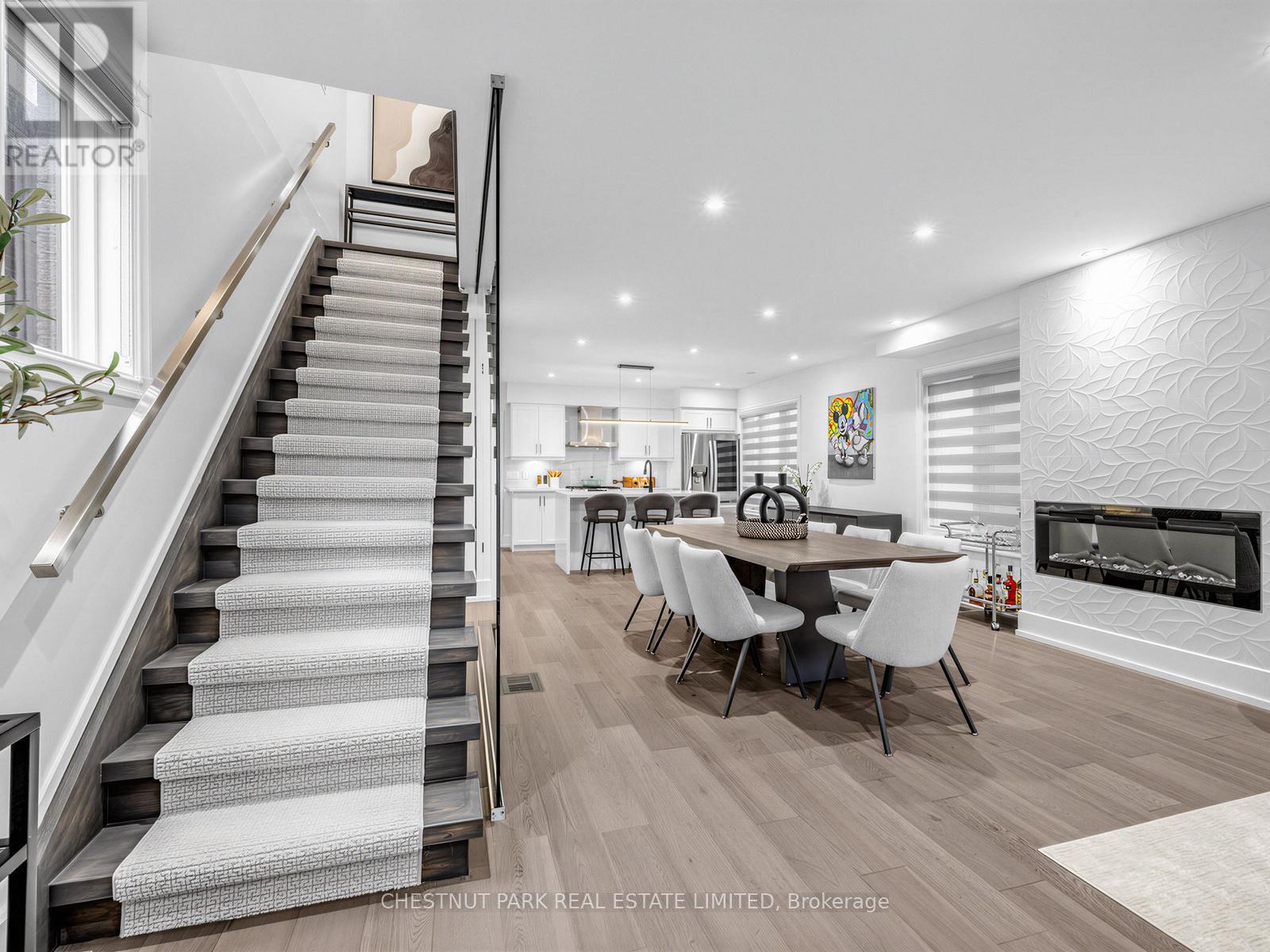 209 ROBINA AVENUE, Toronto (Oakwood Village), Ontario, M6C3Y9 — Photo 4