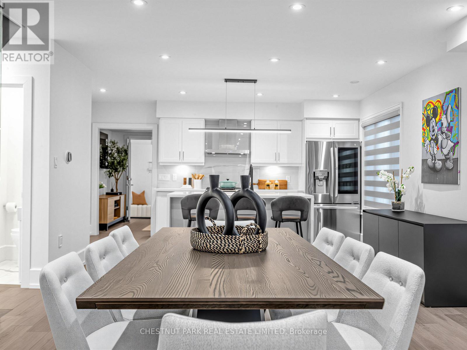 209 ROBINA AVENUE, Toronto (Oakwood Village), Ontario, M6C3Y9 — Photo 9