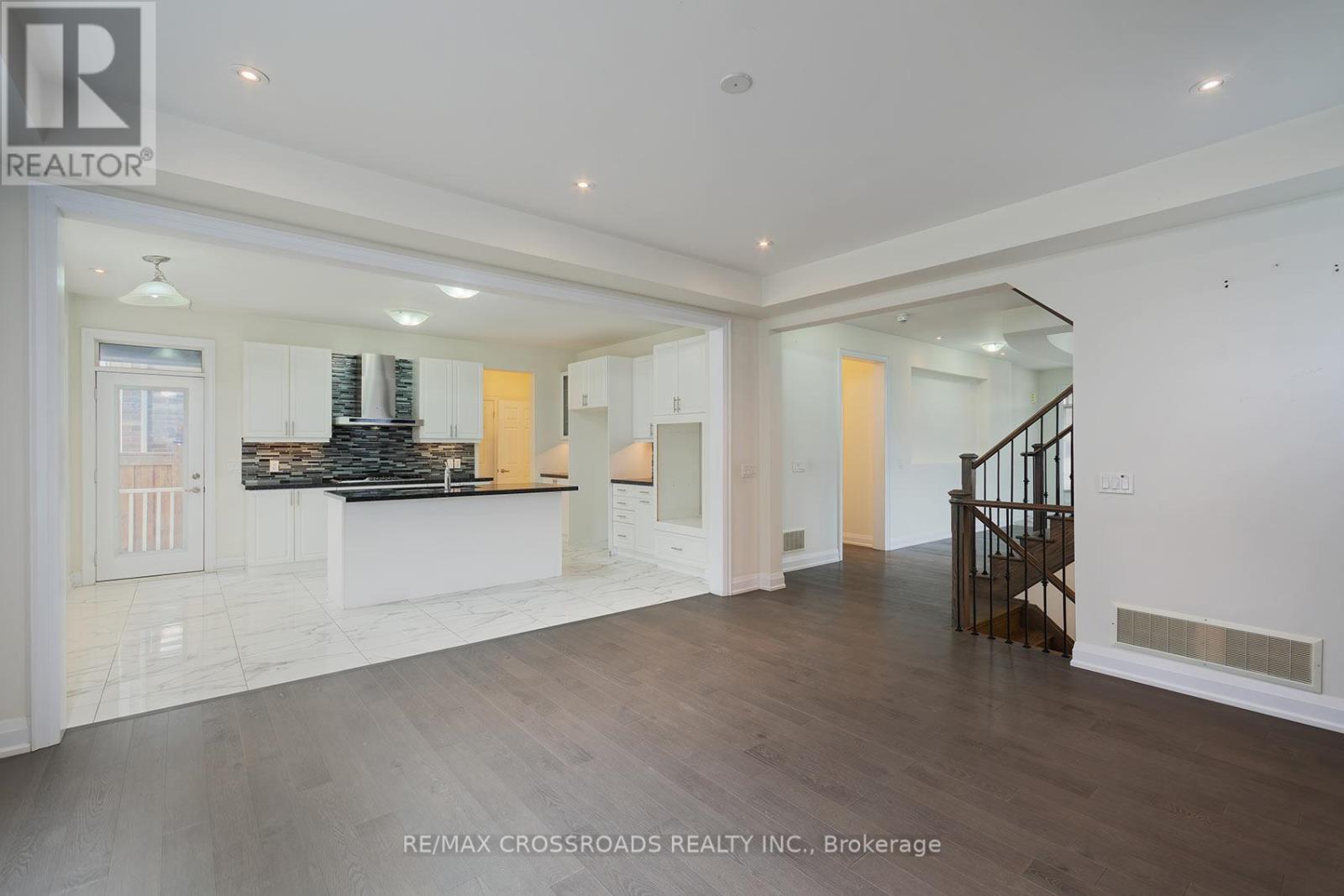 2300 DOBBINTON STREET, Oshawa (Windfields), Ontario, L1L0L3 — Photo 12