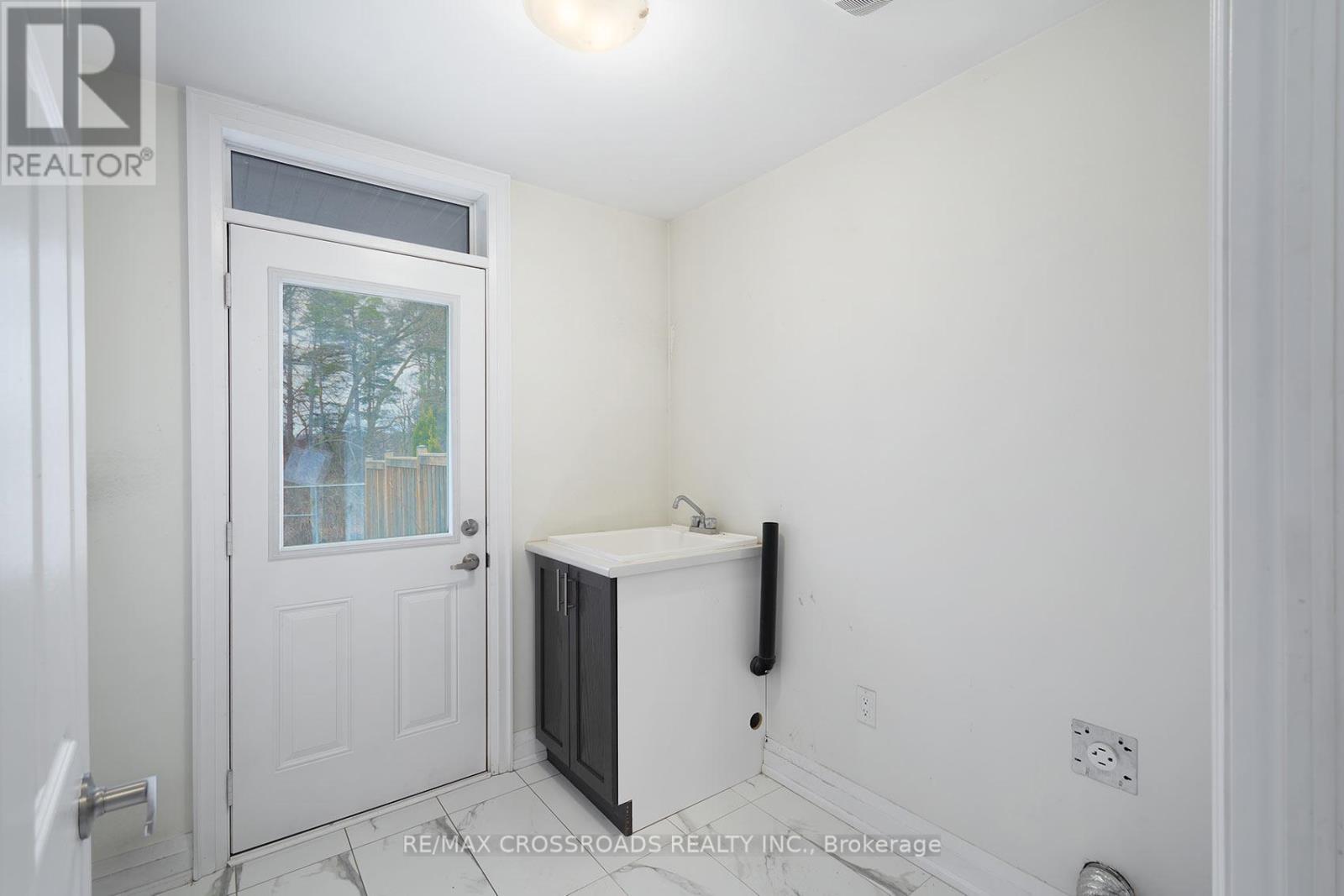 2300 DOBBINTON STREET, Oshawa (Windfields), Ontario, L1L0L3 — Photo 39