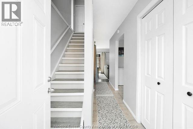 8665 DARLINGTON CRESCENT, Windsor, Ontario, N8S4M5 — Photo 2