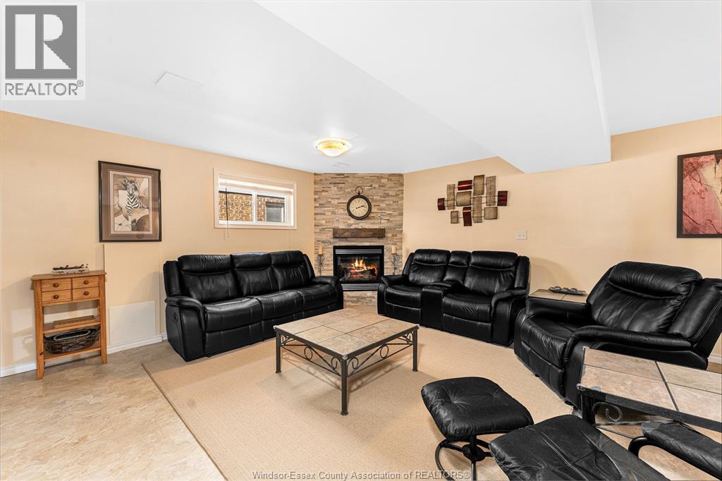 1128 FREDERICA, Windsor, Ontario, N8P1V9 — Photo 25