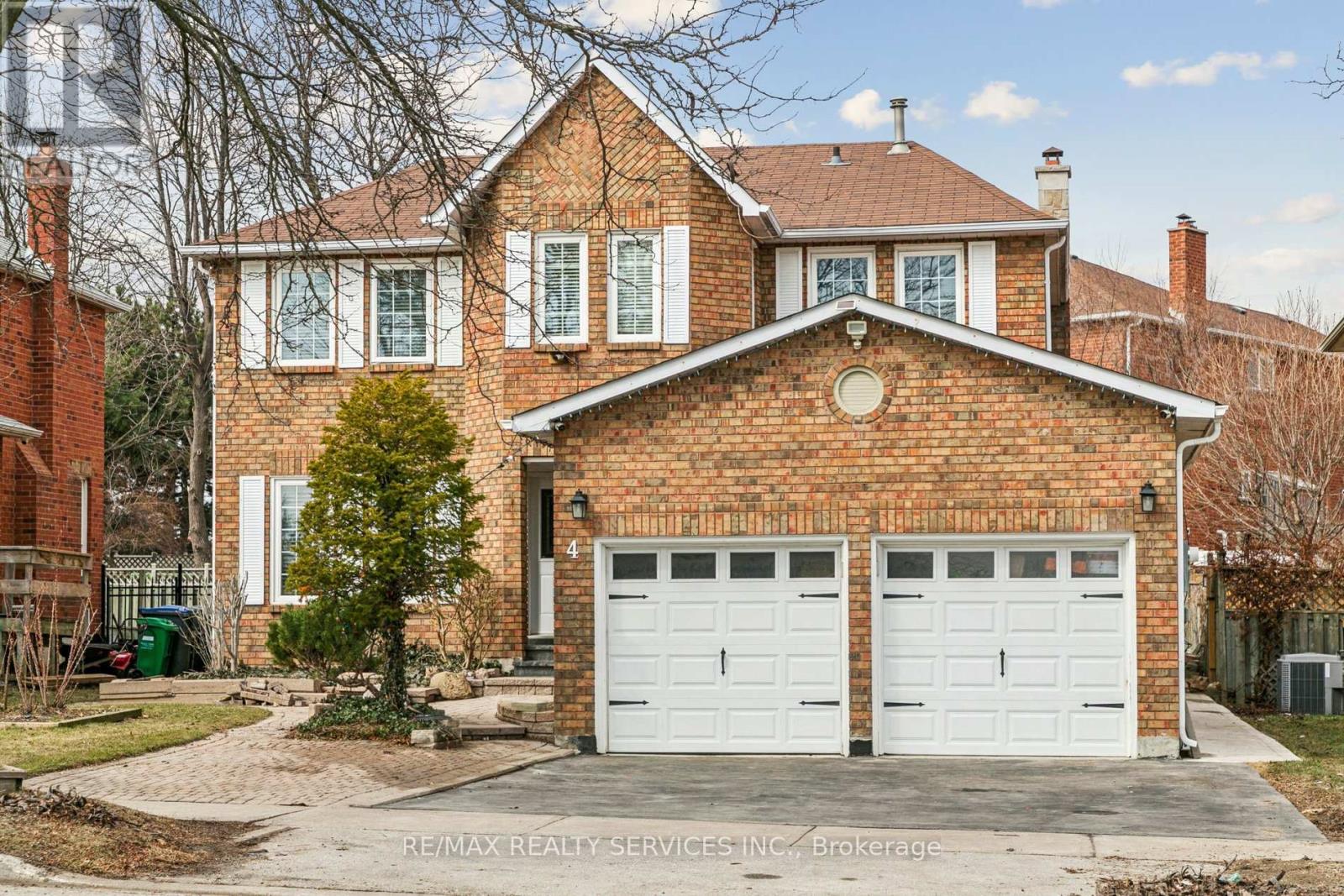 4 BURT DRIVE, Brampton (Northwood Park), Ontario, L6X3H6 — Photo 2