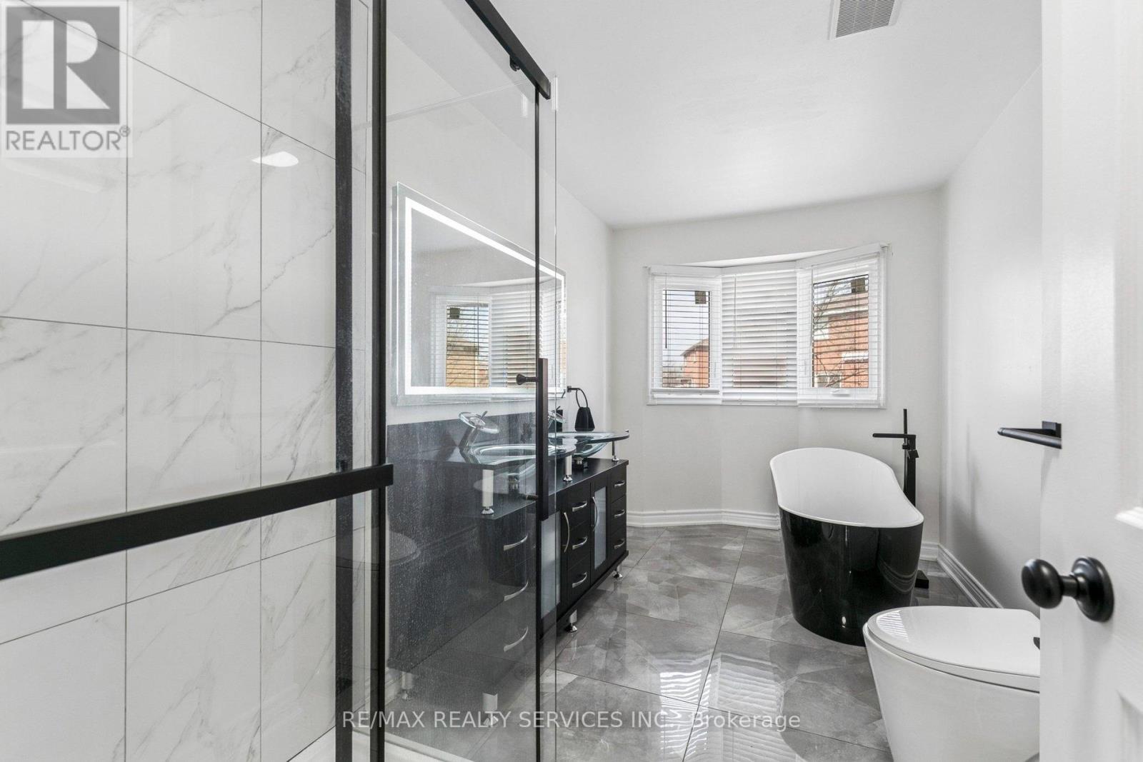 4 BURT DRIVE, Brampton (Northwood Park), Ontario, L6X3H6 — Photo 23