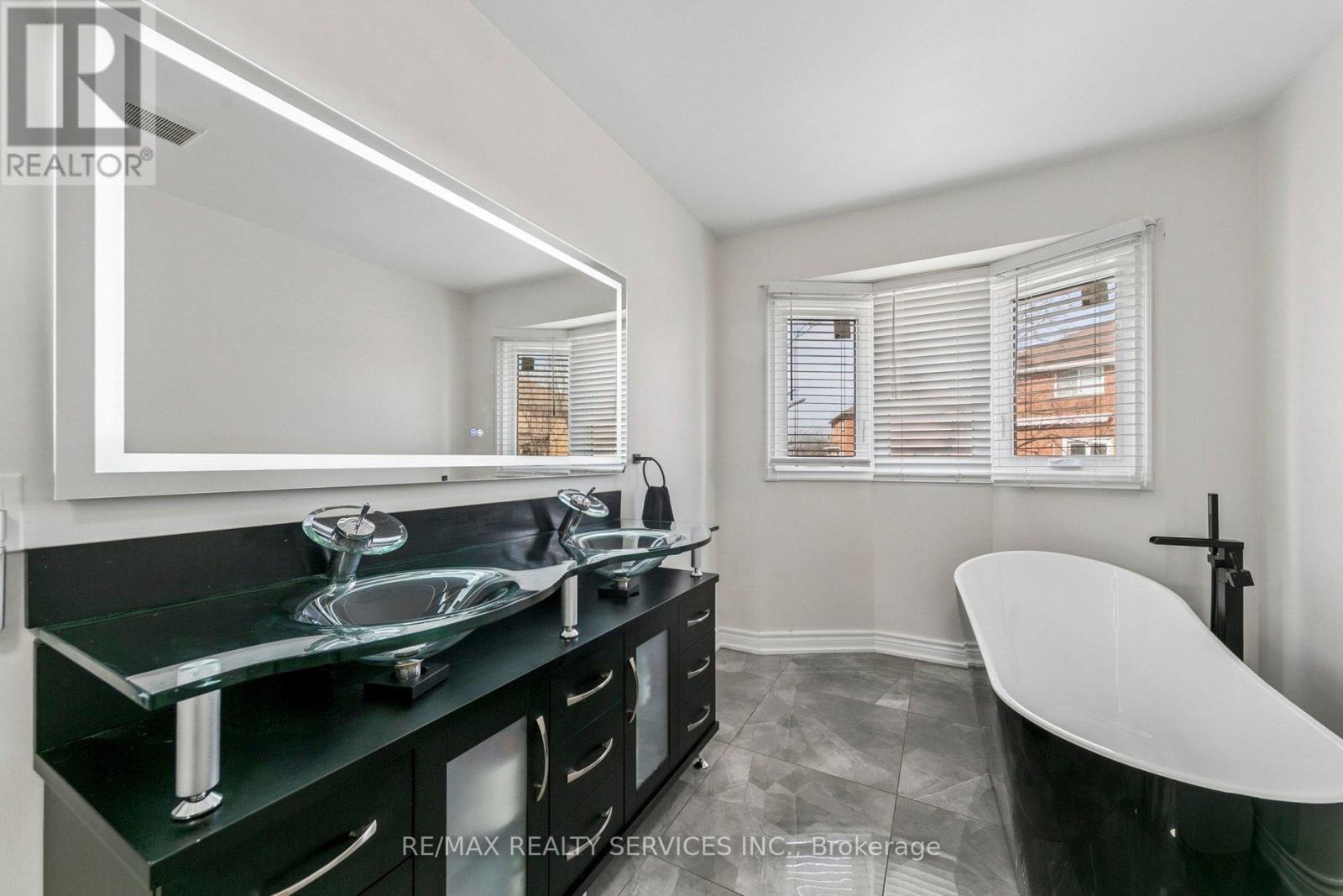 4 BURT DRIVE, Brampton (Northwood Park), Ontario, L6X3H6 — Photo 24