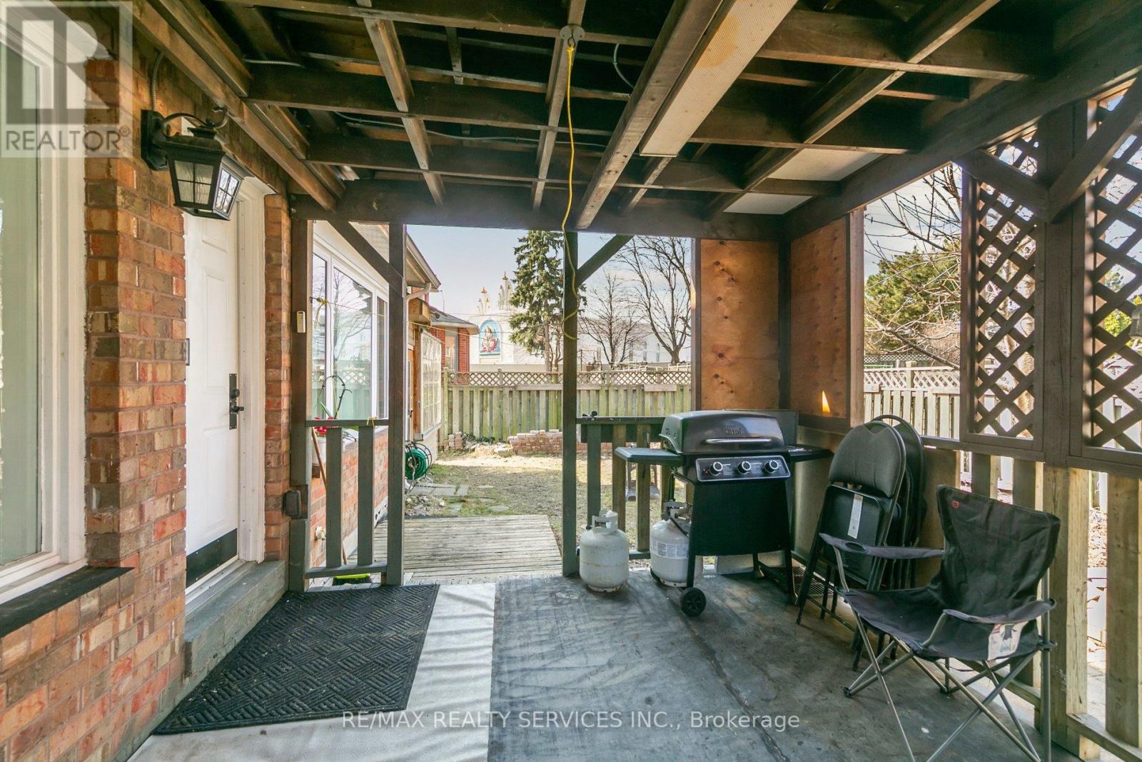 4 BURT DRIVE, Brampton (Northwood Park), Ontario, L6X3H6 — Photo 44