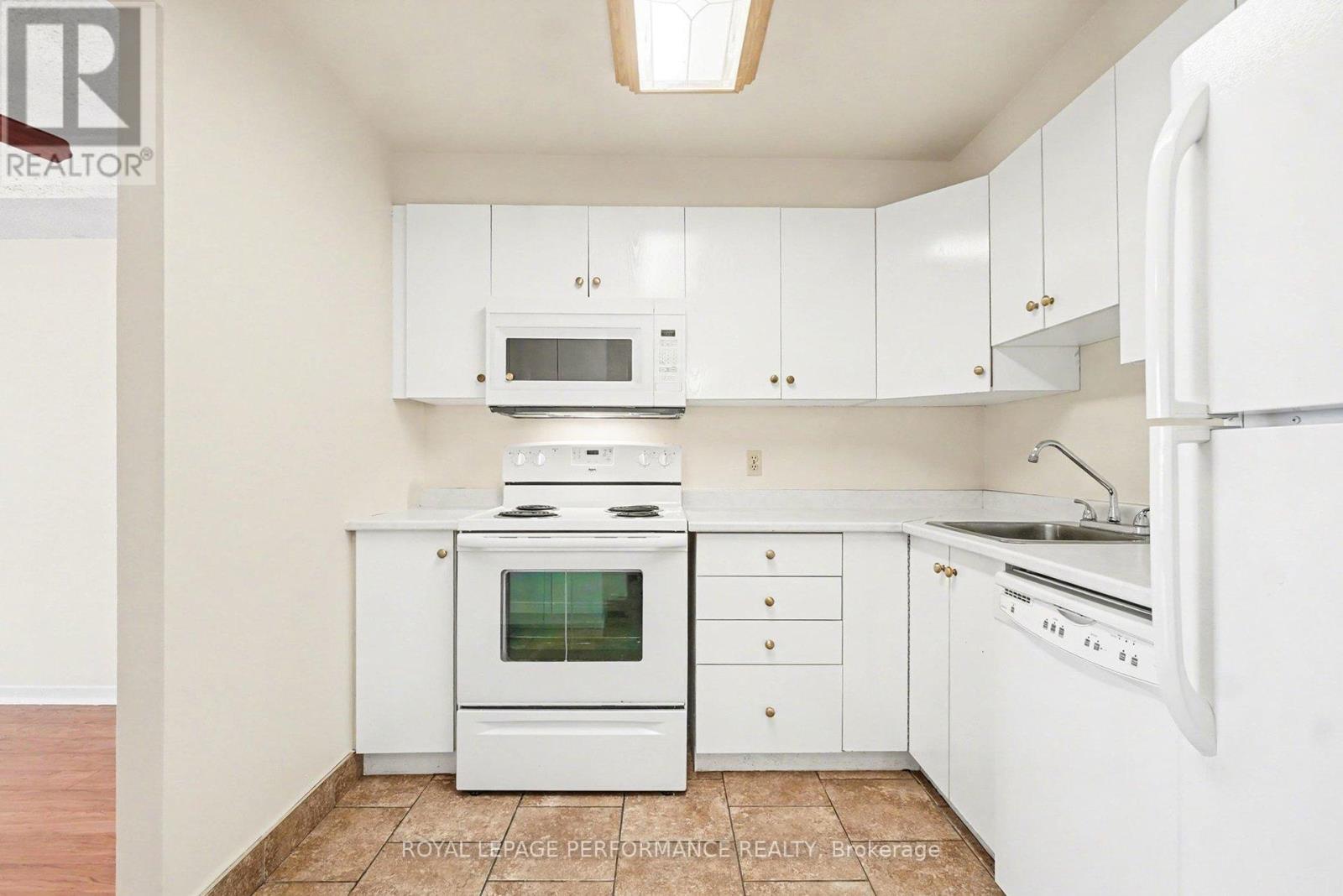 402 - 1440 HERON ROAD, Ottawa, Ontario, K1V0X2 — Photo 11