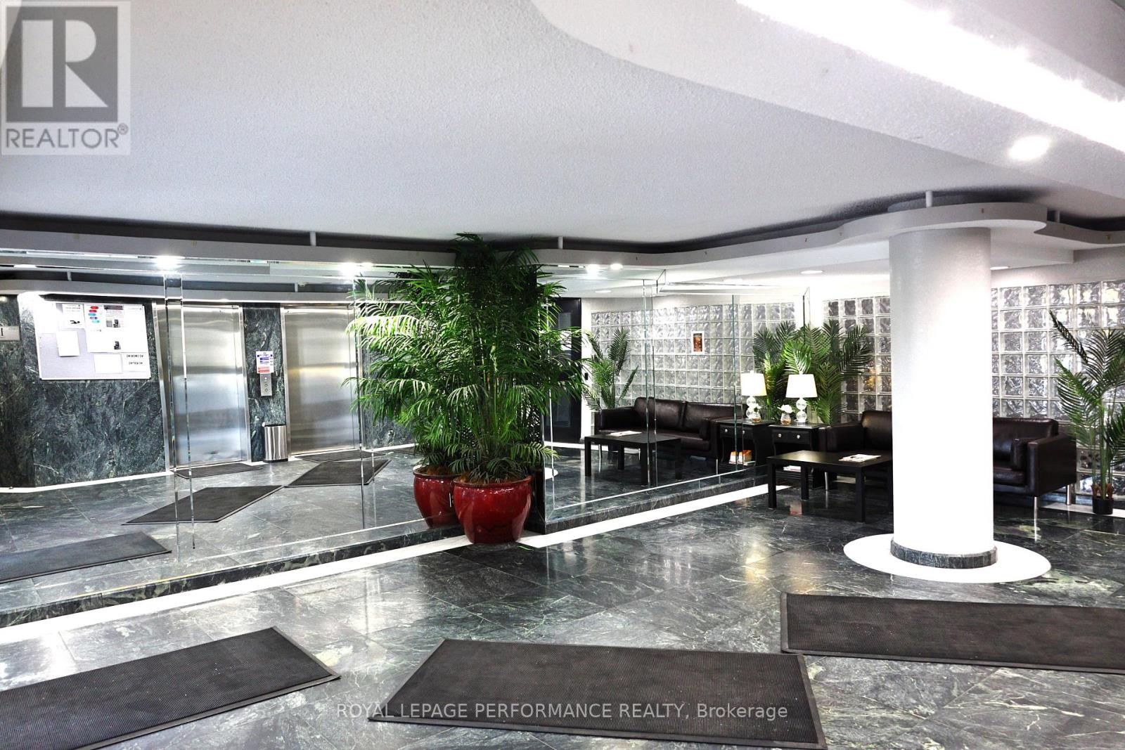 402 - 1440 HERON ROAD, Ottawa, Ontario, K1V0X2 — Photo 3