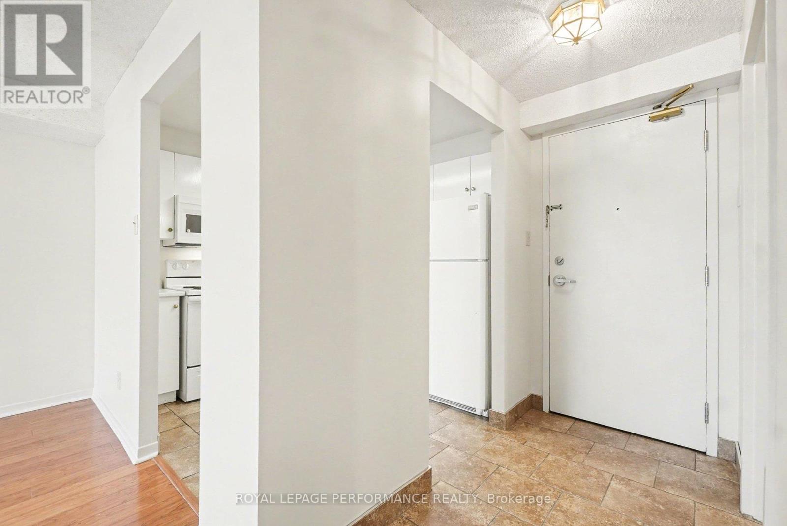 402 - 1440 HERON ROAD, Ottawa, Ontario, K1V0X2 — Photo 5