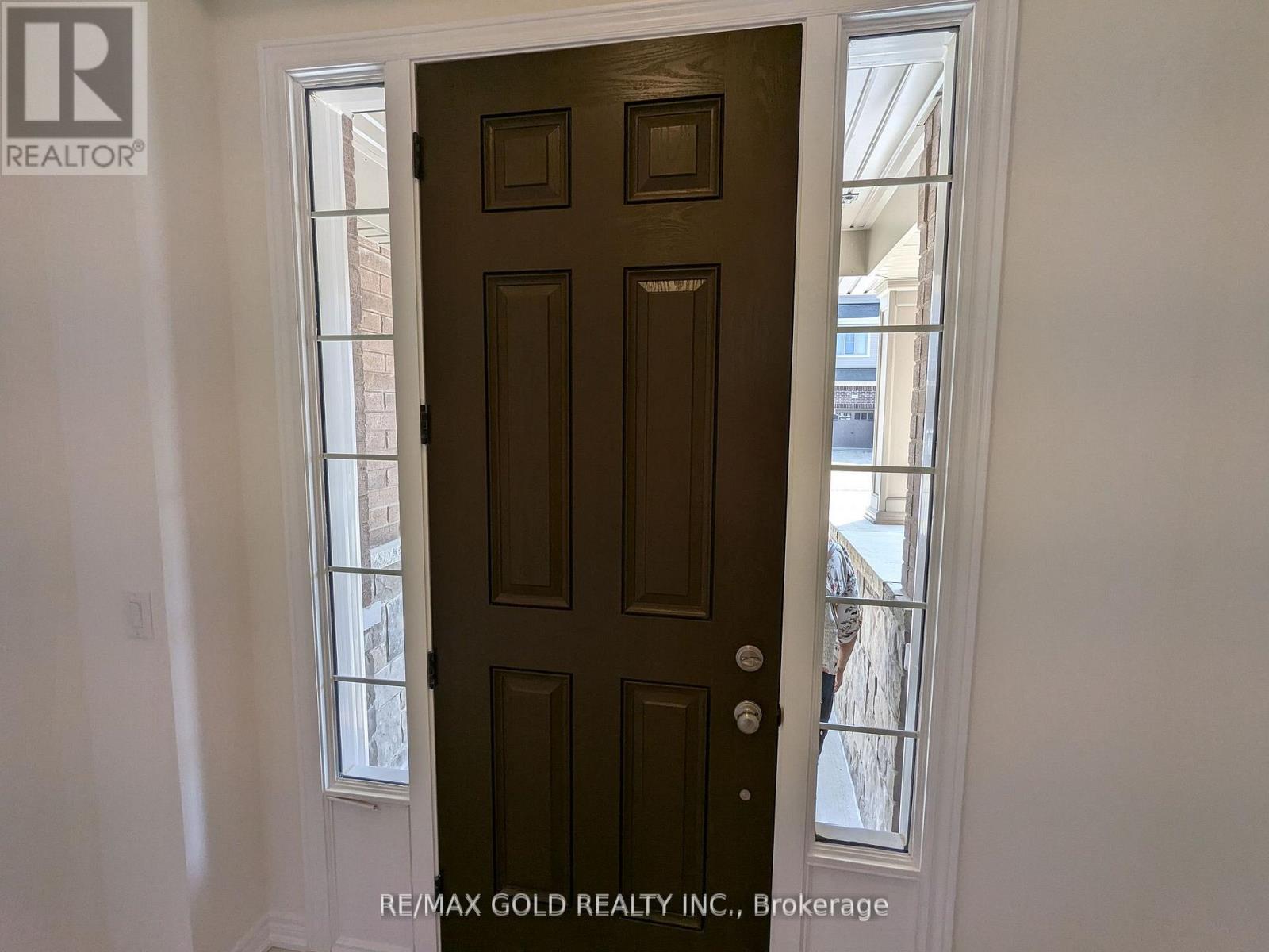 203 BROADACRE DRIVE, Kitchener, Ontario, N2R0S6 — Photo 2