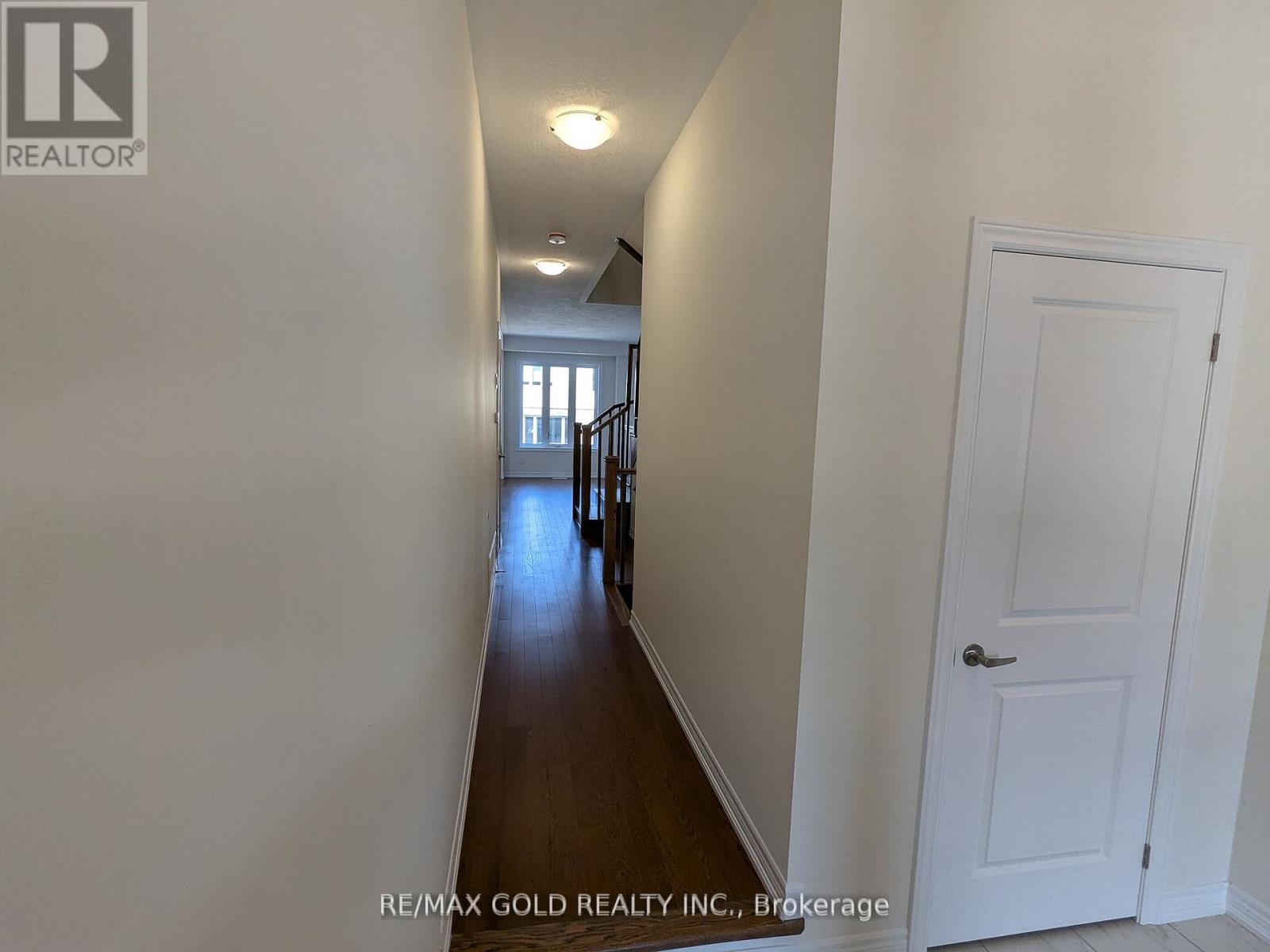 203 BROADACRE DRIVE, Kitchener, Ontario, N2R0S6 — Photo 3