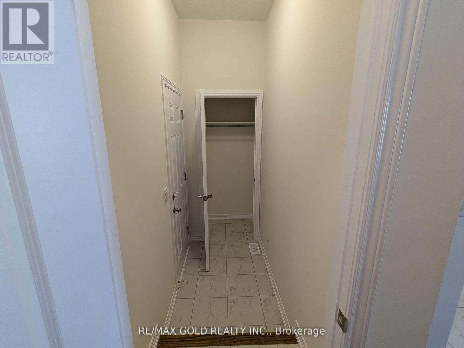 203 BROADACRE DRIVE, Kitchener, Ontario, N2R0S6 — Photo 6