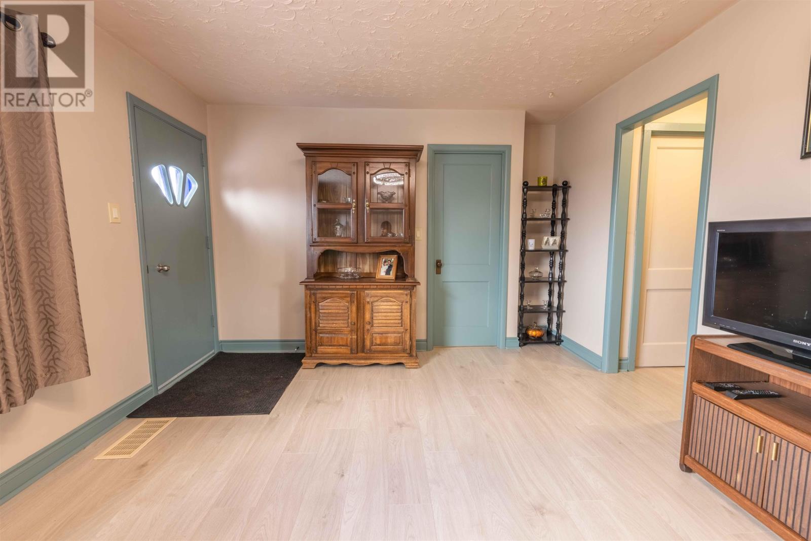 608 Gore ST W, Thunder Bay, Ontario, P7E3S3 — Photo 10