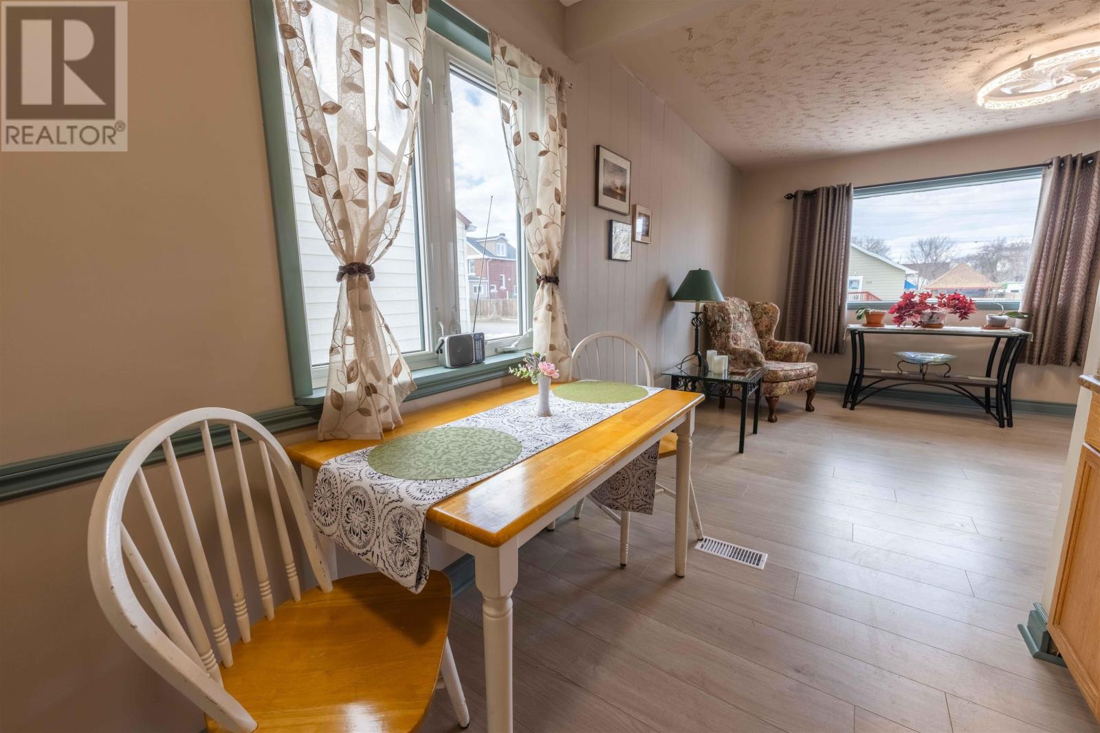 608 Gore ST W, Thunder Bay, Ontario, P7E3S3 — Photo 7