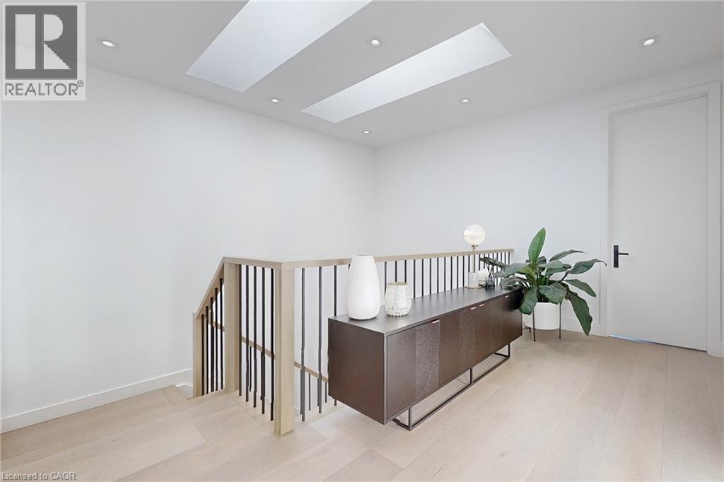 977 GORTON Avenue, Burlington, Ontario, L7T1S6 — Photo 15