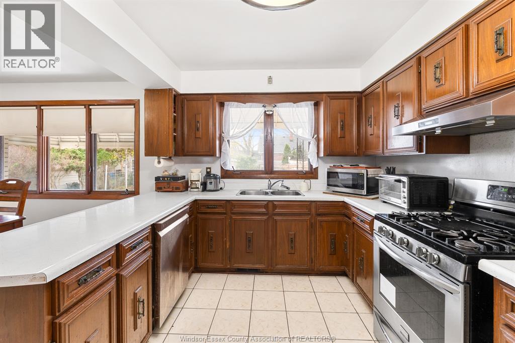 2563 ROSSINI BOULEVARD, Windsor, Ontario, N8W4R2 — Photo 25