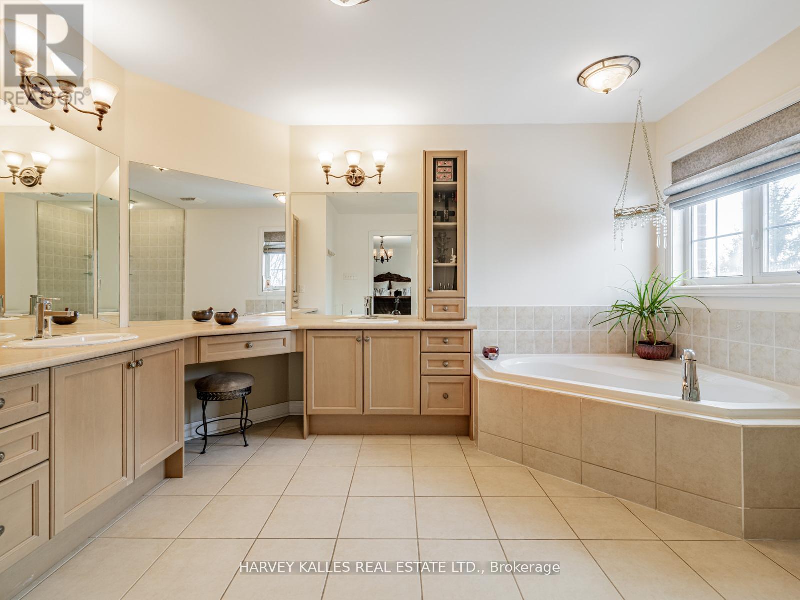 12 BARBERRY CRESCENT, Richmond Hill (Oak Ridges), Ontario, L4E4S5 — Photo 25