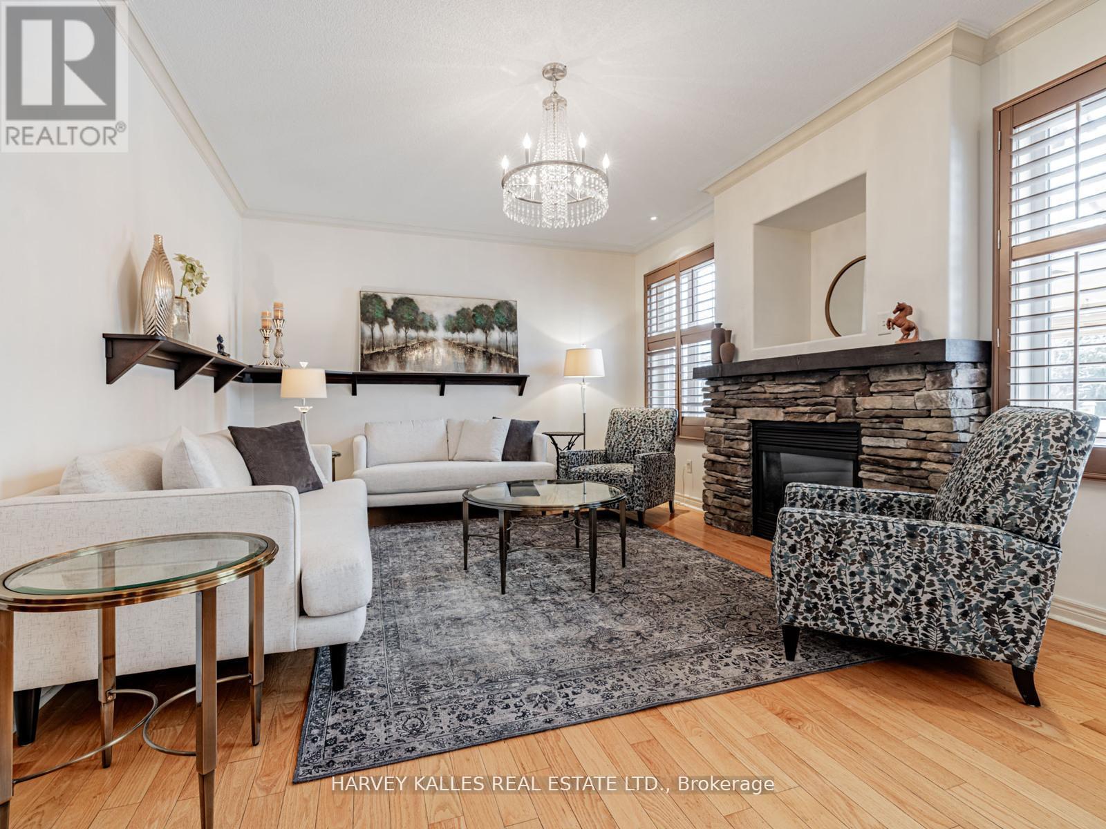 12 BARBERRY CRESCENT, Richmond Hill (Oak Ridges), Ontario, L4E4S5 — Photo 9