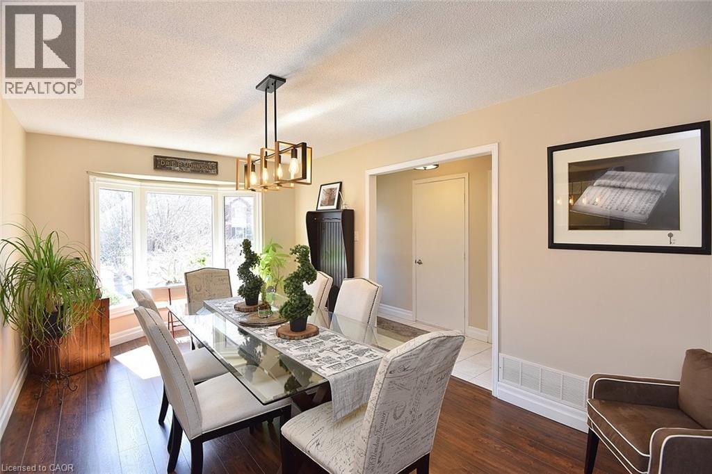 2206 DONALD Road, Burlington, Ontario, L7M3R9 — Photo 4