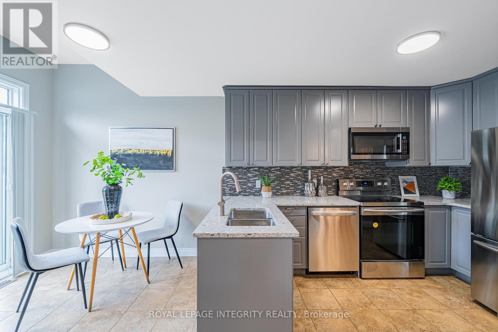 21 QUEENSBURY DRIVE, Ottawa, Ontario, K2J4L7 — Photo 3