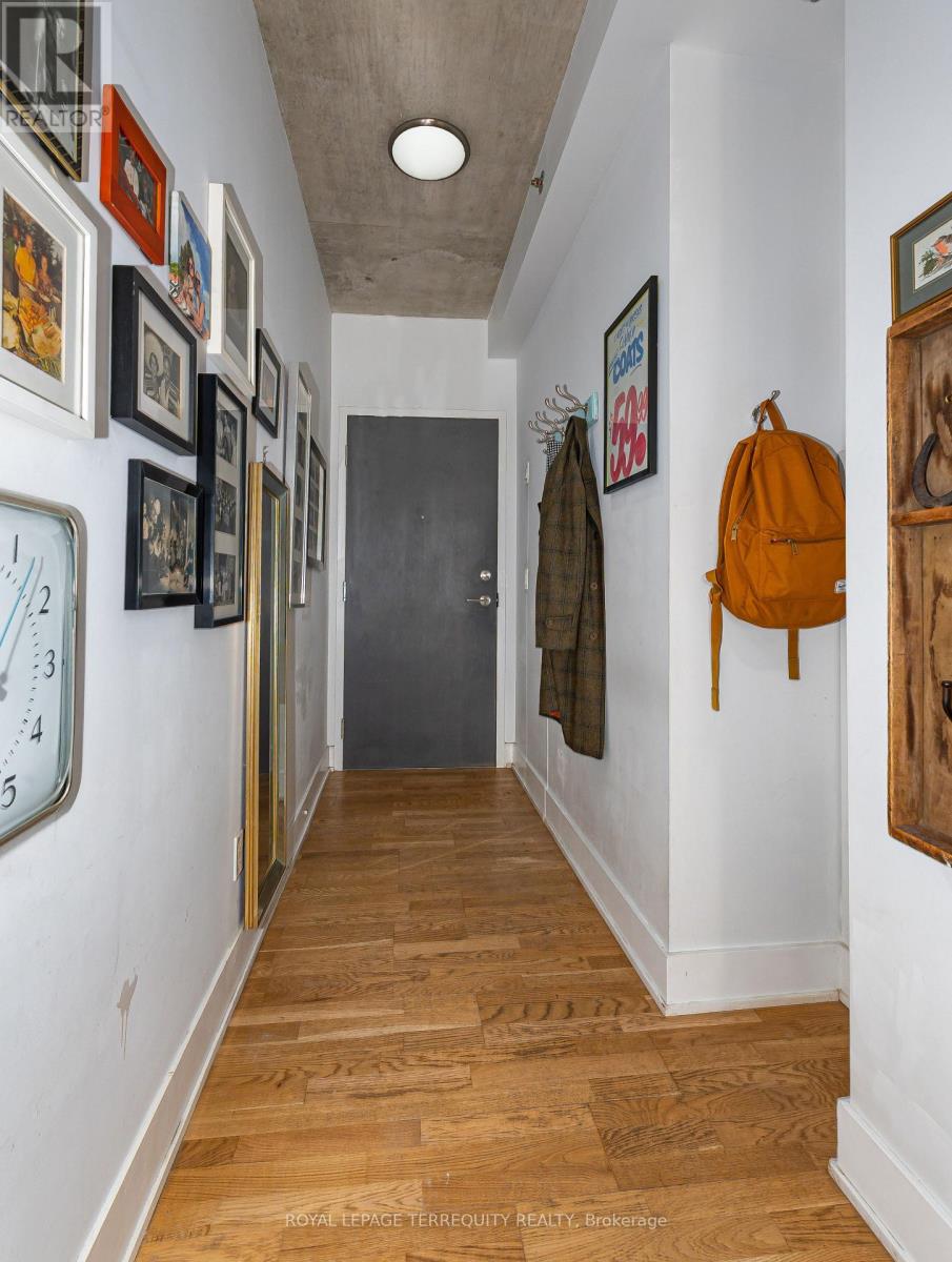 201 - 630 QUEEN STREET E, Toronto (South Riverdale), Ontario, M4M1G3 — Photo 2