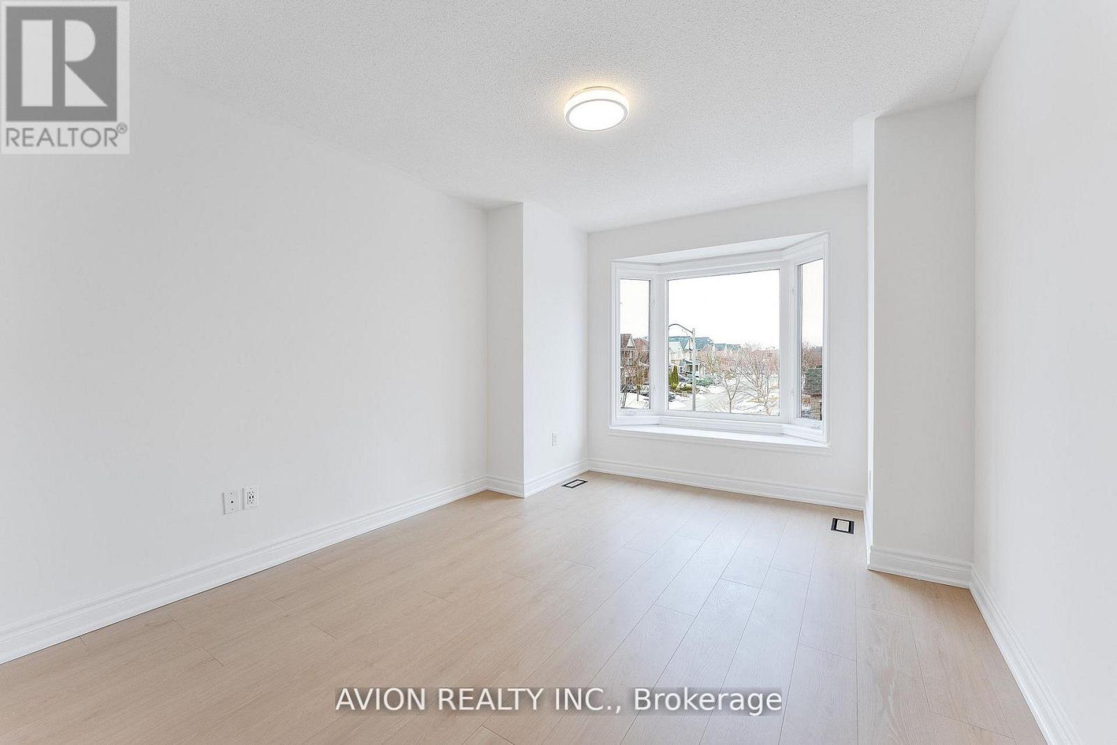 33 BROCKDALE STREET, Richmond Hill (Oak Ridges), Ontario, L4E4W1 — Photo 18