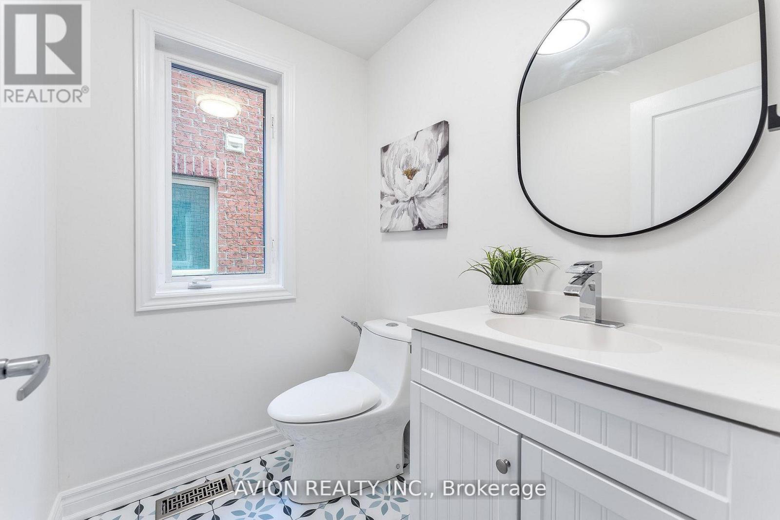 33 BROCKDALE STREET, Richmond Hill (Oak Ridges), Ontario, L4E4W1 — Photo 9