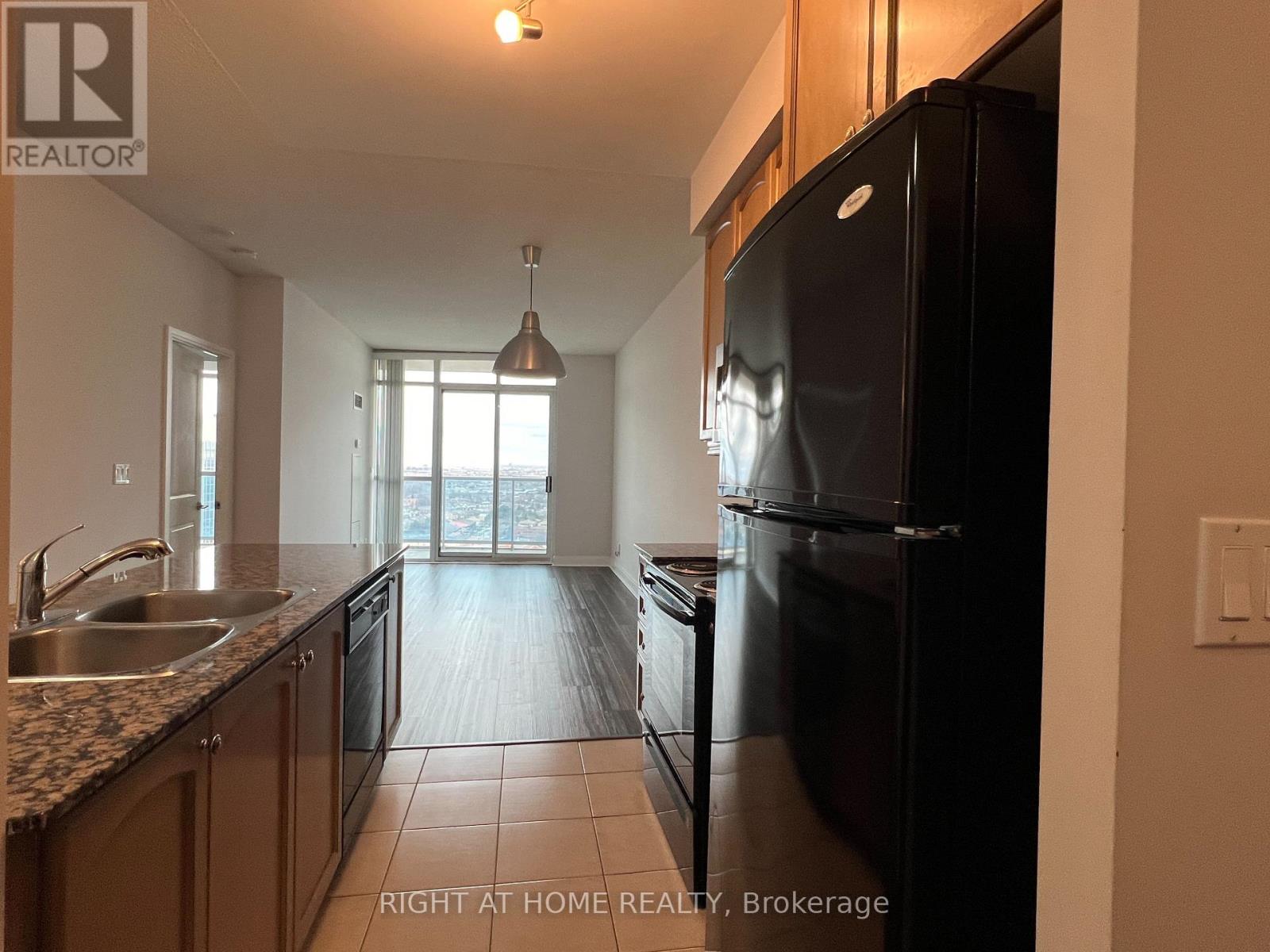 2101 - 80 ABSOLUTE AVENUE, Mississauga (City Centre), Ontario, L4Z0A2 — Photo 6