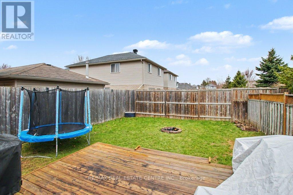 32 MARISA STREET, Kitchener, Ontario, N2K3V8 — Photo 35