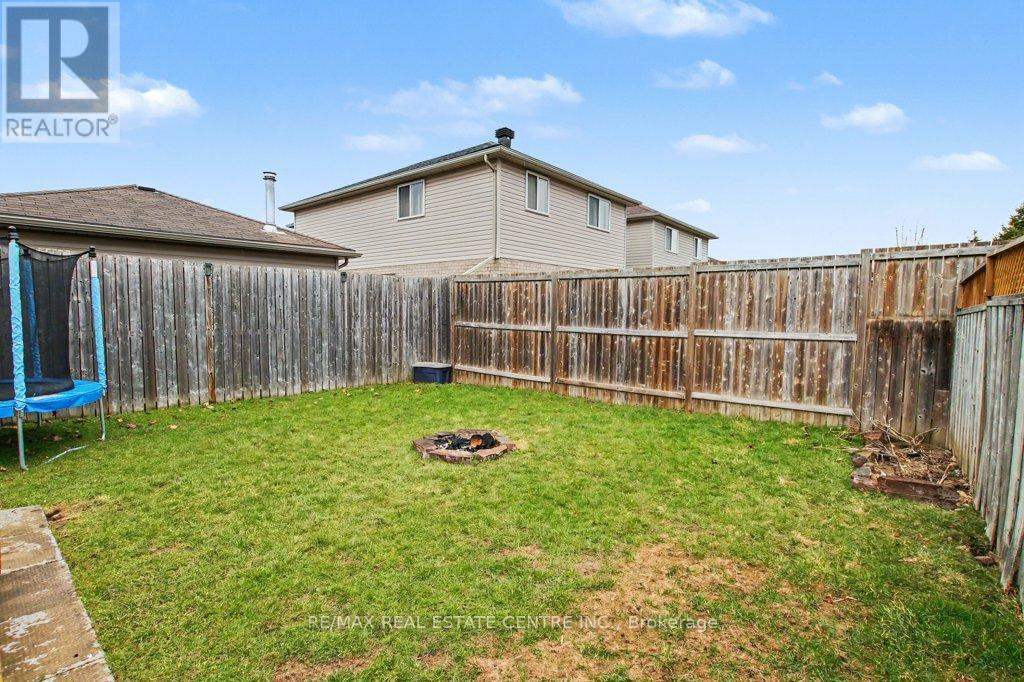 32 MARISA STREET, Kitchener, Ontario, N2K3V8 — Photo 37