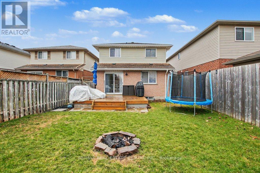 32 MARISA STREET, Kitchener, Ontario, N2K3V8 — Photo 38