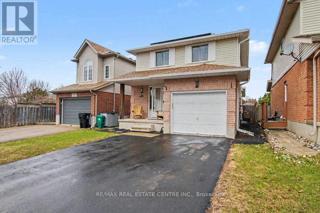 32 MARISA STREET, Kitchener, Ontario, N2K3V8 — Photo 4