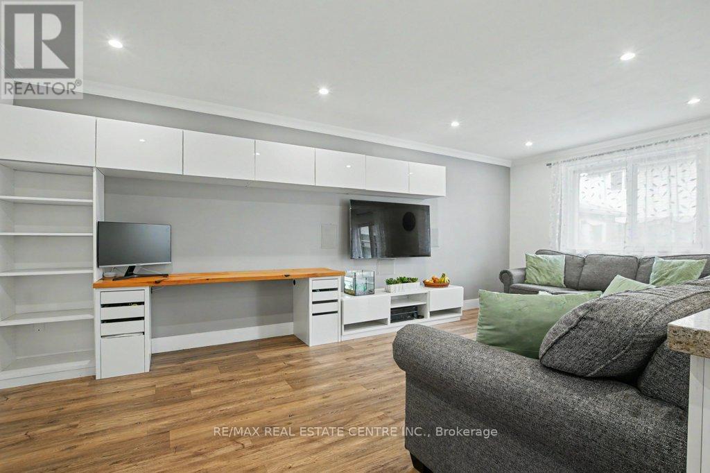 32 MARISA STREET, Kitchener, Ontario, N2K3V8 — Photo 9