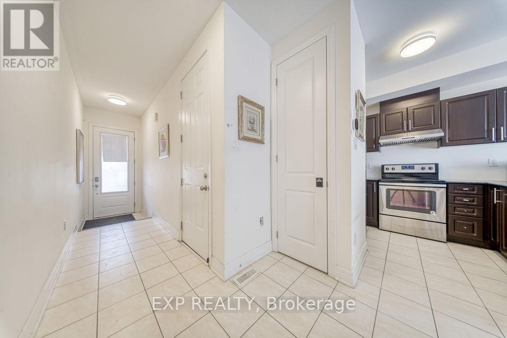 33 KARL WILLIAMS LANE, Markham (Rouge Fairways), Ontario, L3S0C7 — Photo 3