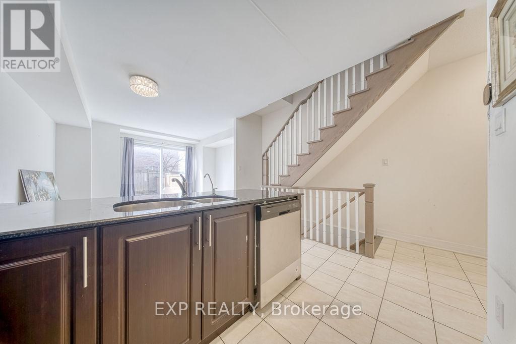 33 KARL WILLIAMS LANE, Markham (Rouge Fairways), Ontario, L3S0C7 — Photo 6