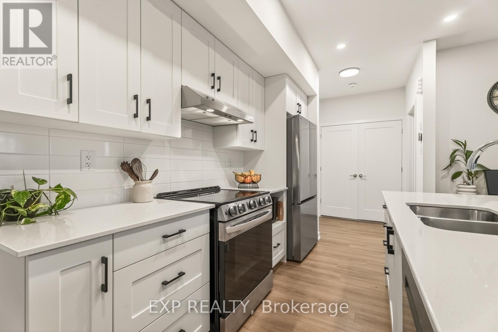 D - 810 ROGER GRIFFITHS AVENUE, Ottawa, Ontario, K2S3A9 — Photo 5